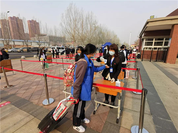 圖片來自沈陽(yáng)日?qǐng)?bào).jpg