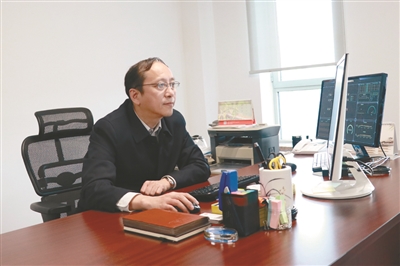 沈陽日報——徐方：以自信引領(lǐng)新松機器人后發(fā)先至